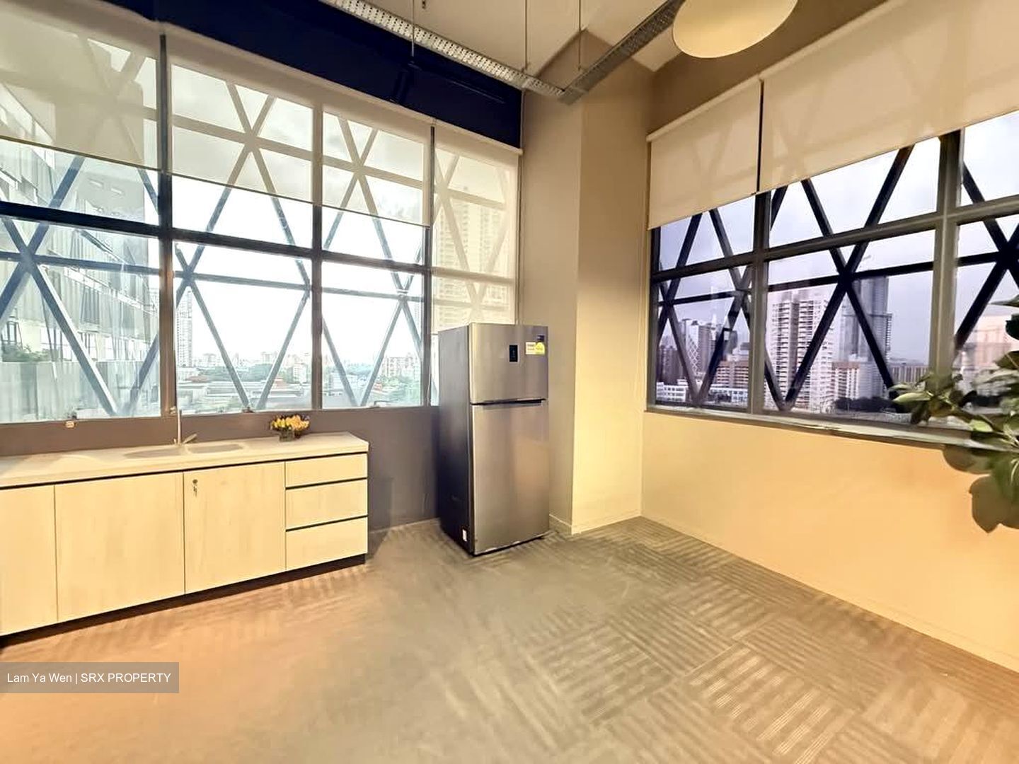 Ct Hub 2 (D12), Office #557778921